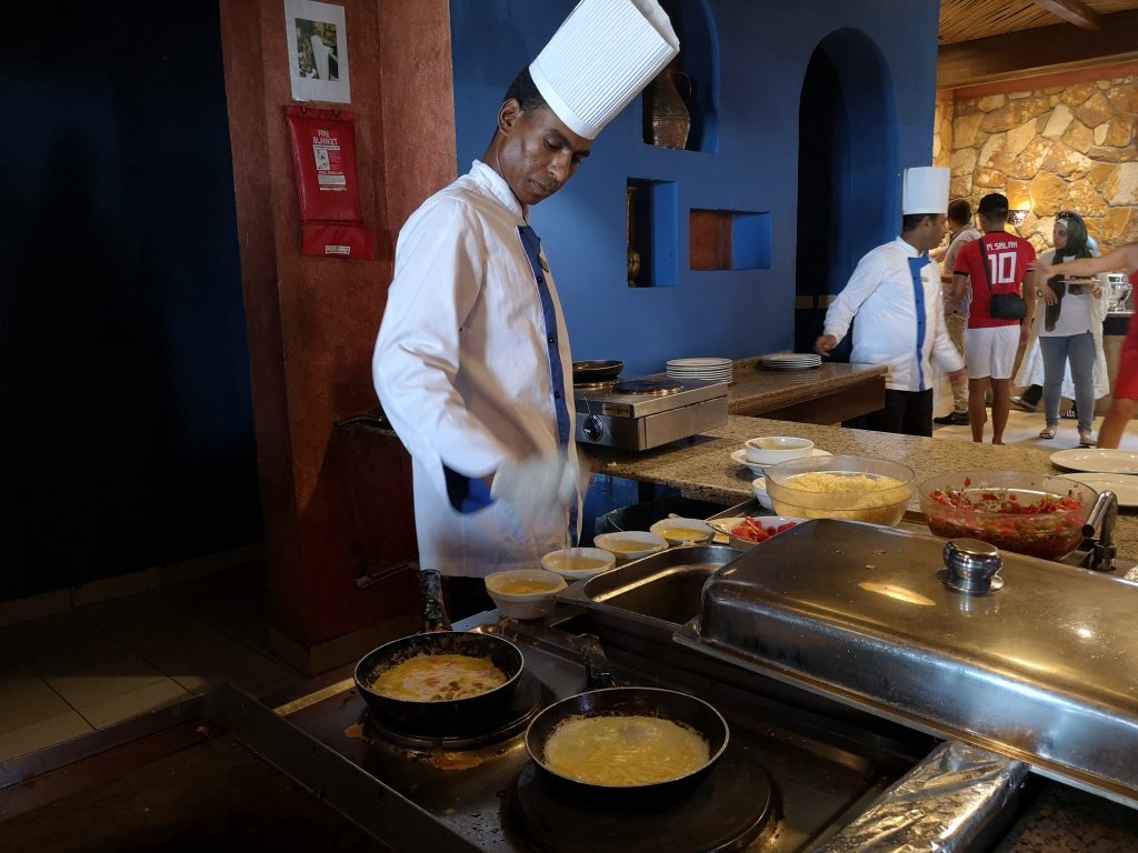 Meneer ontbijt uit: in de all-inclusive in Egypte