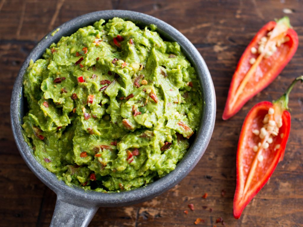 Houdt een pit je guacamole groen? Een experiment in 28 minuten.