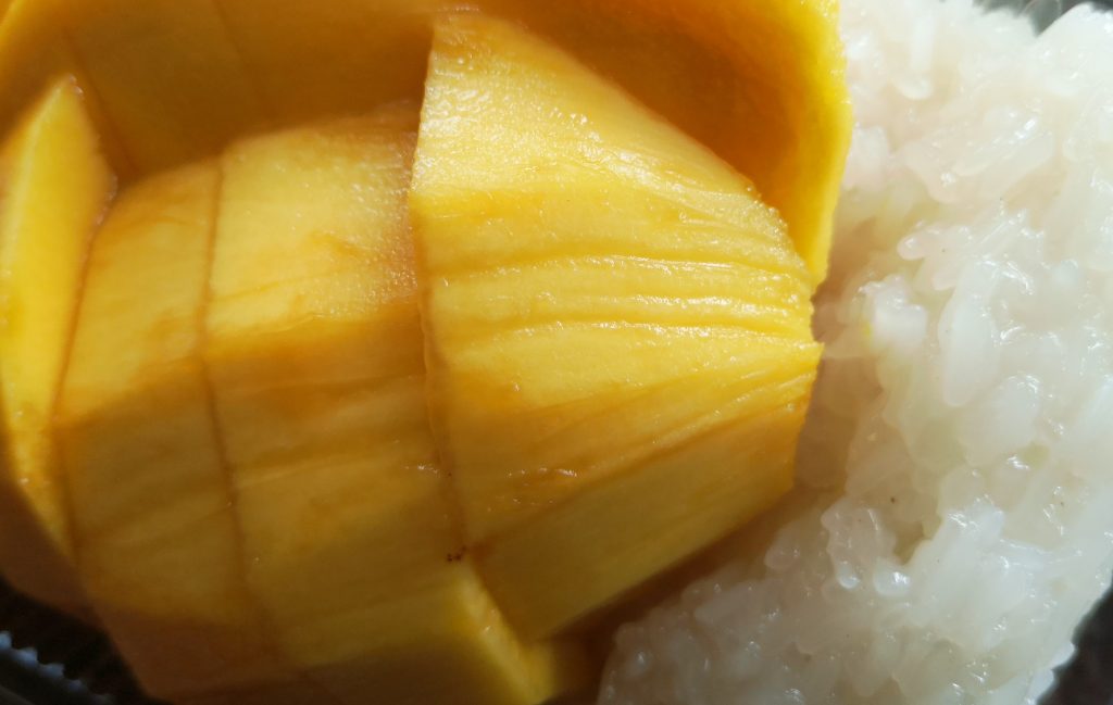 Watthaitons: mango sticky rice