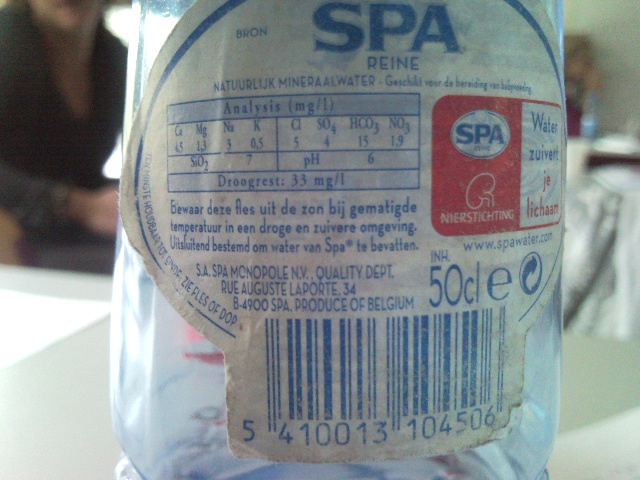 uitsluitend bestemd om water van Spa te bevatten?!