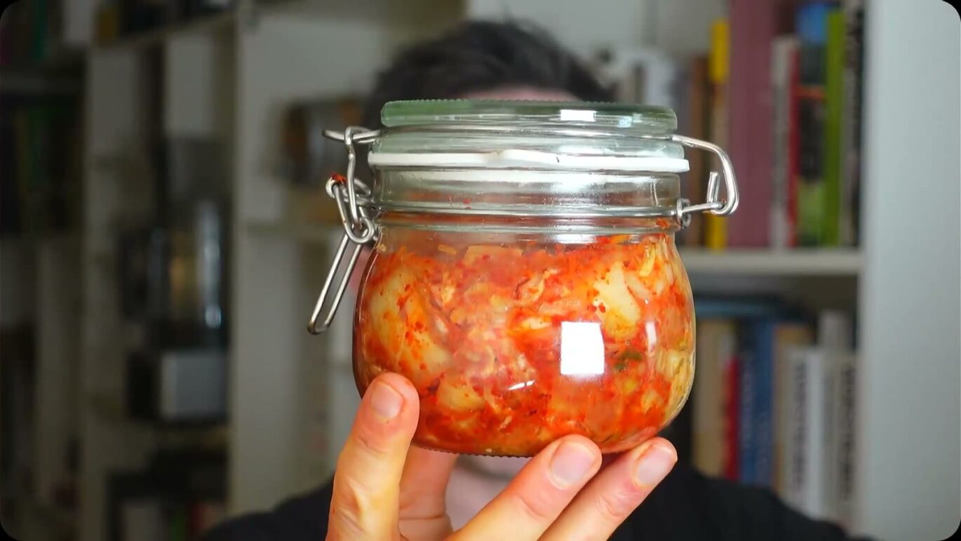 Weckpot met zelfgemaakte kimchi